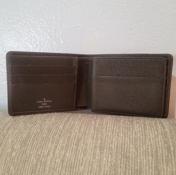 Authentic Louis Vuitton Portivier 3 Volle Taiga Bifold Multiple Wallet - Picture 3 of 15